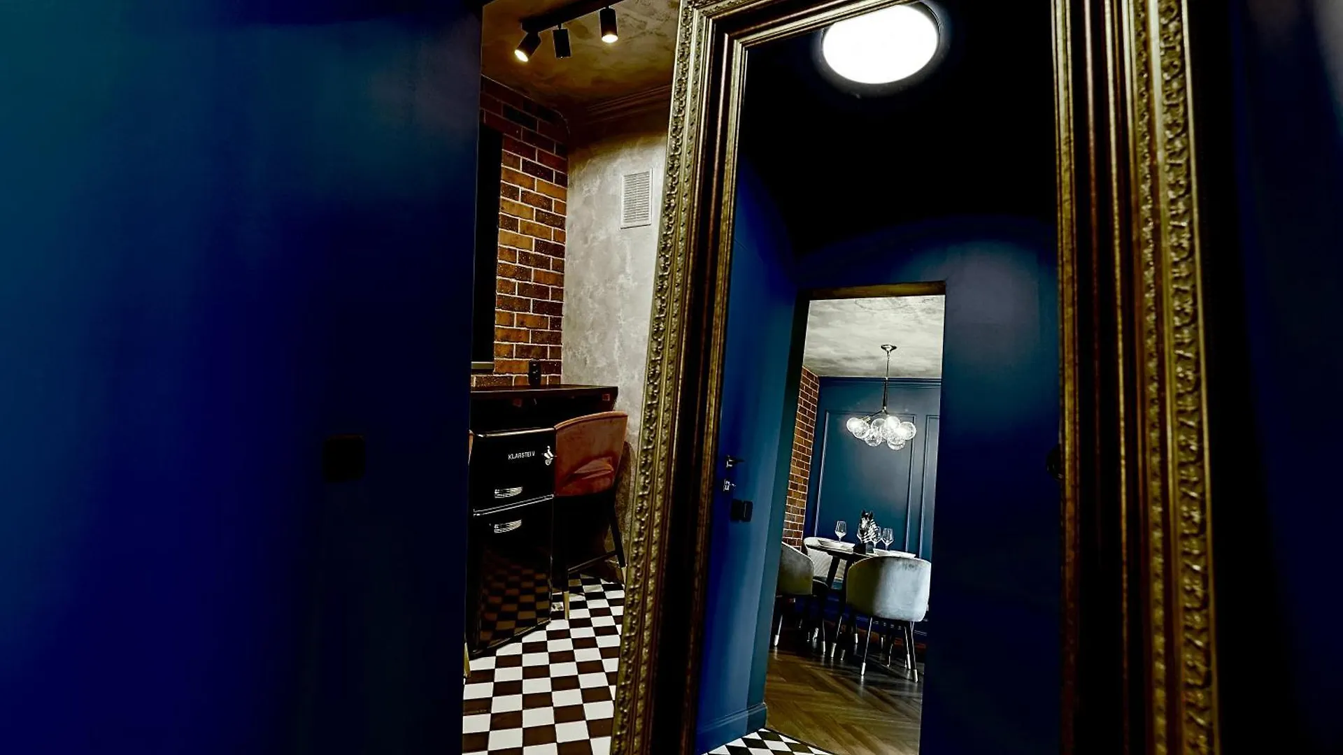 Harley Quinn Apartment Bucharest Romania